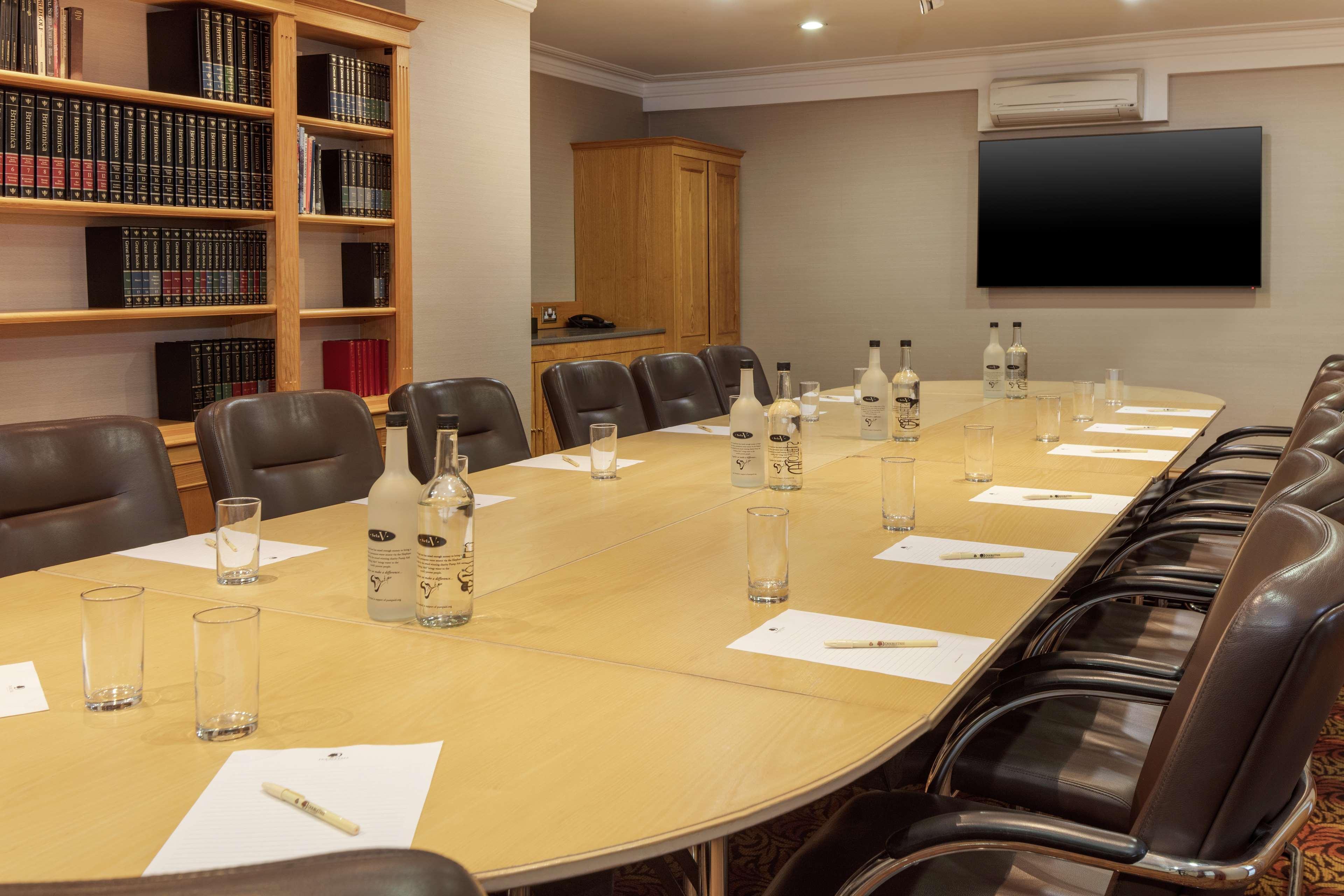Oxford Belfry Hotel & Spa Thame Esterno foto