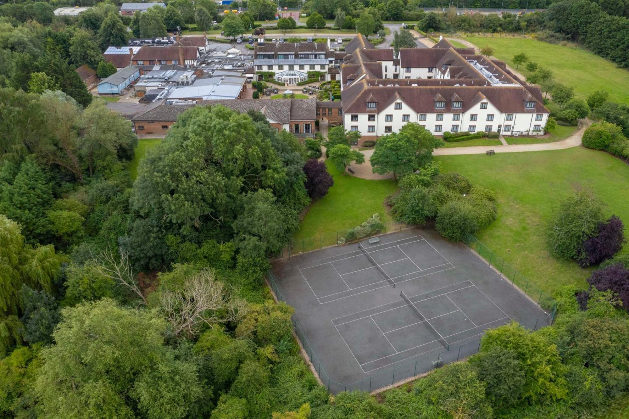 Oxford Belfry Hotel & Spa Thame Esterno foto