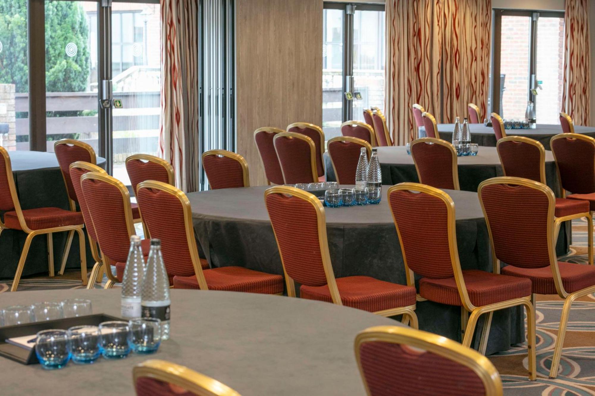 Oxford Belfry Hotel & Spa Thame Esterno foto