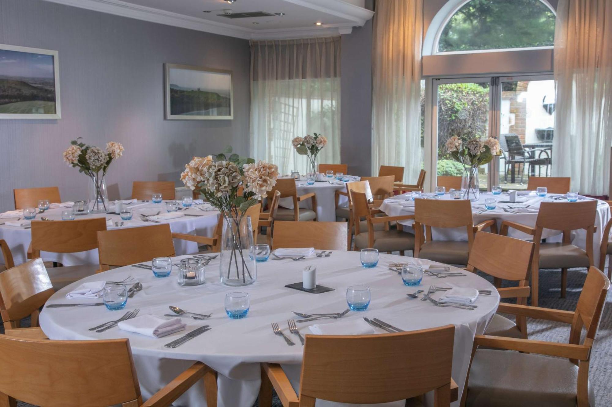 Oxford Belfry Hotel & Spa Thame Esterno foto