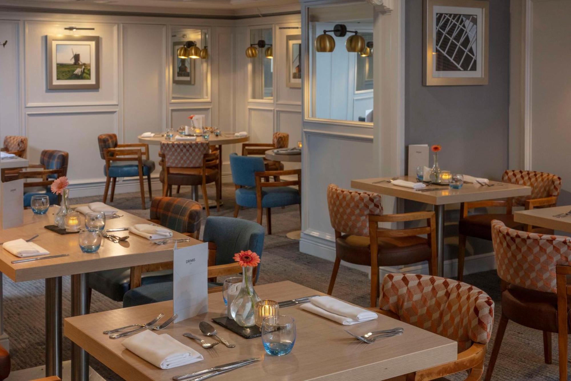 Oxford Belfry Hotel & Spa Thame Esterno foto