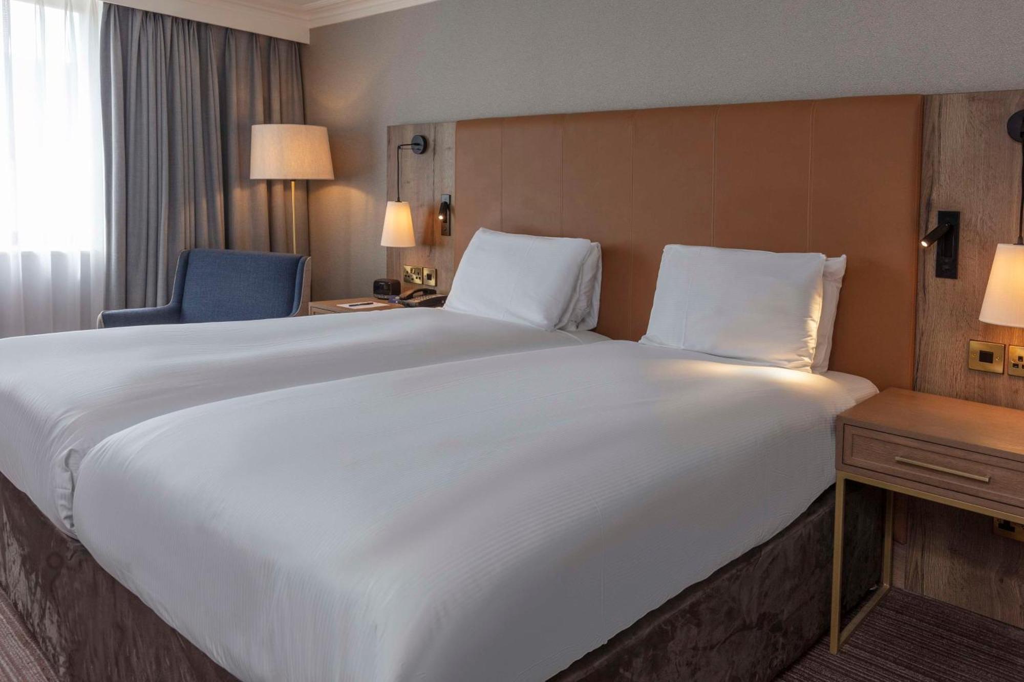 Oxford Belfry Hotel & Spa Thame Esterno foto