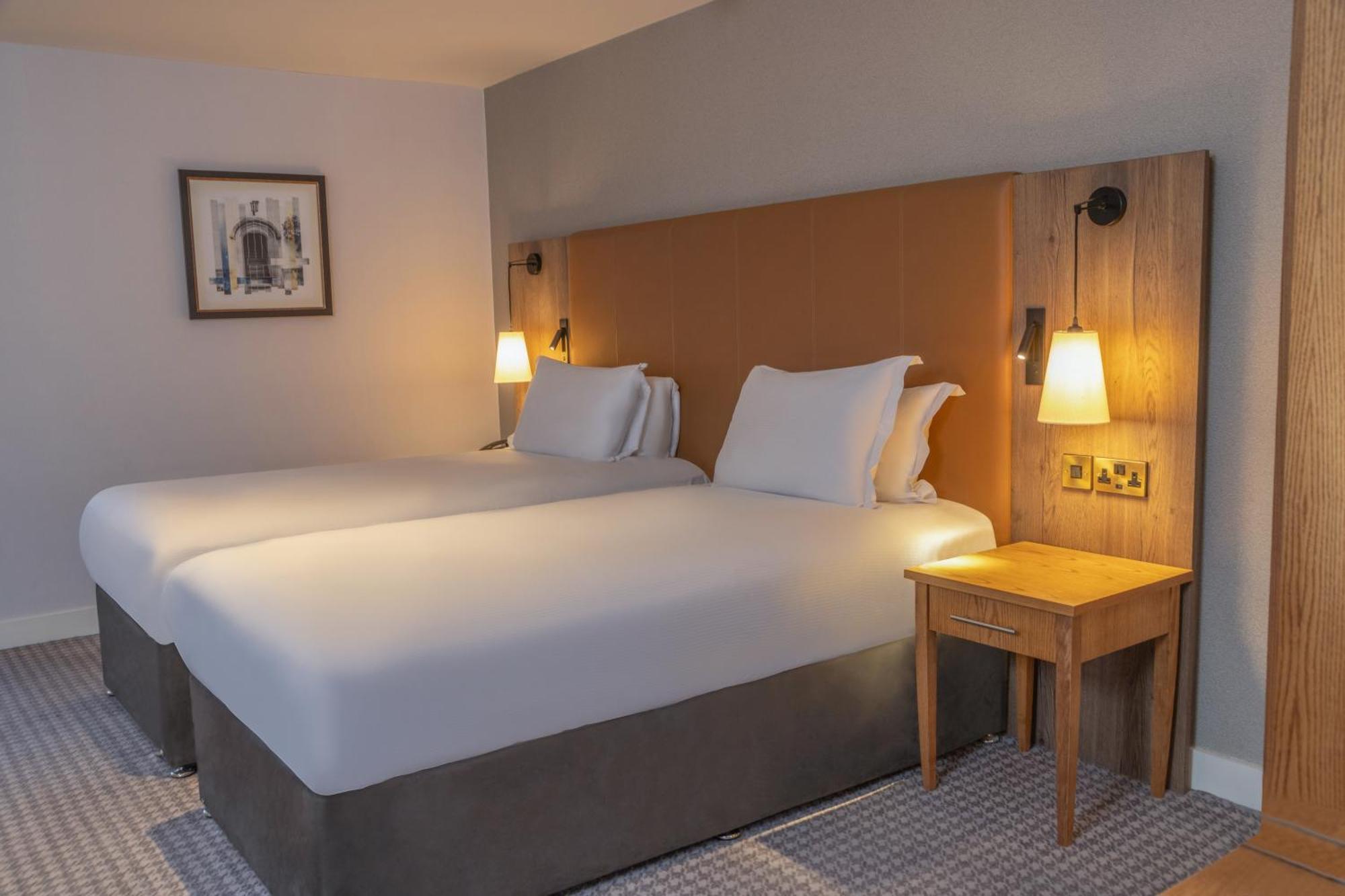 Oxford Belfry Hotel & Spa Thame Esterno foto